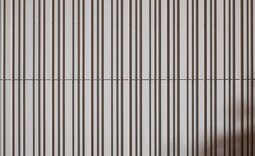 Nahaufnahme der Designprofilfassade mit individuellen Blockprofilen