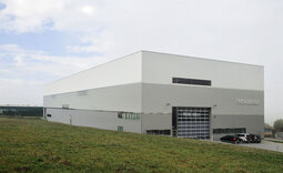 Produktionshalle Dornstetten mit Wellprofilfassade Typ 18-76