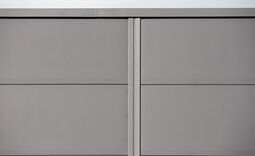 Nahaufnahme der stranggepressten Aluminium-Lisene 160
