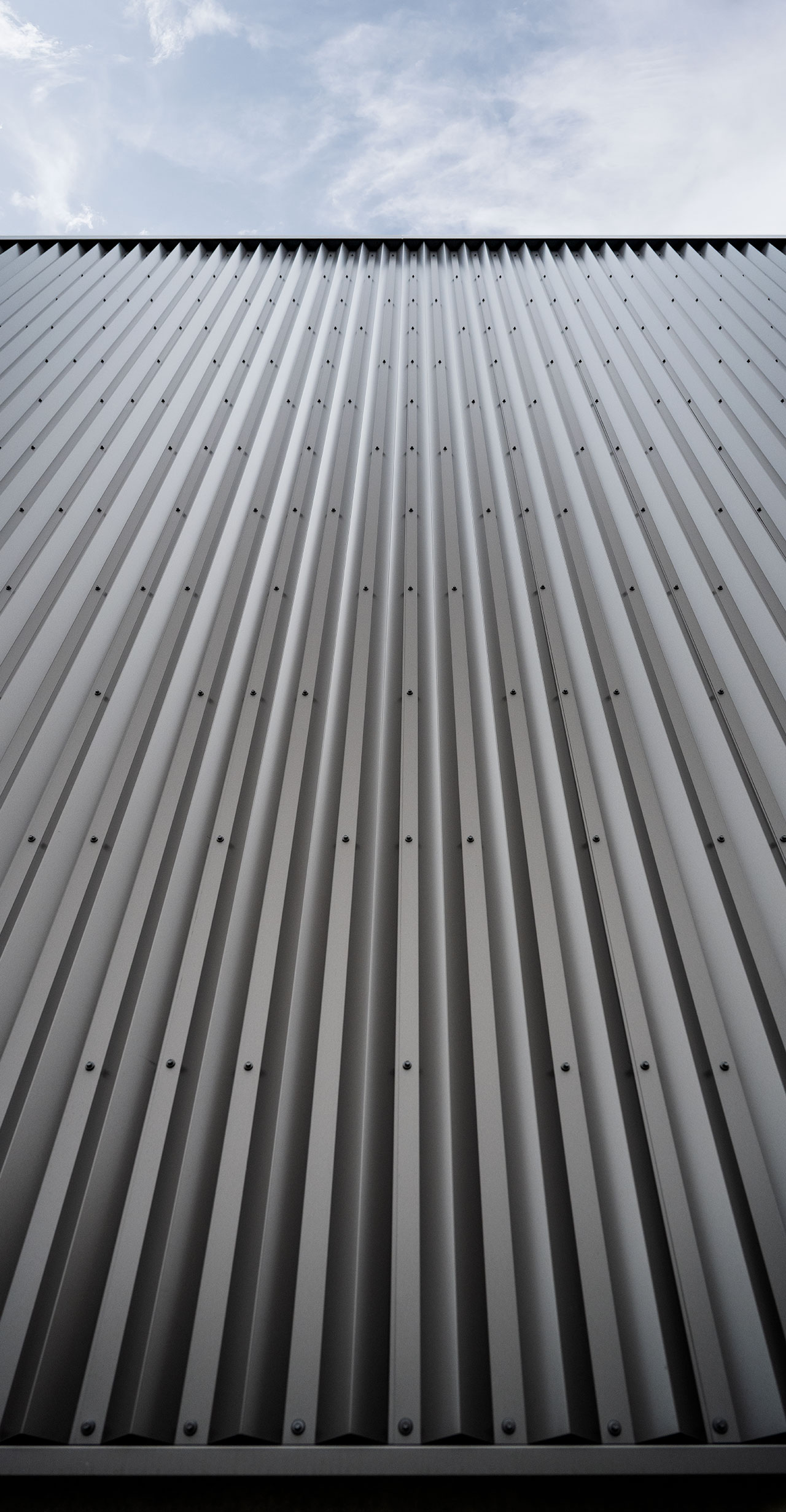 Nahaufnahme der pyramidenfärmigen Profilstruktur und einheitlicher Flächenwirkung